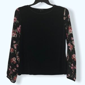 Supply & Demand Black Blouse Top with Floral Sleeves Sz Lg